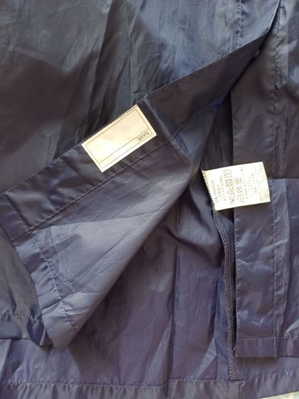 Lovetoxic แบรนด์ญี่ปุ่น 
เสื้อกันฝนสีกรมเข้ม ผ้าโพลีเอสเตอร์ 
ของใหม่พร้อมถุงใส่  รูปที่ 10