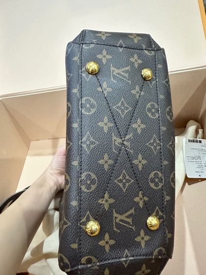 Louis Vuitton MONTAIGNE  BB  MNG รูปที่ 5