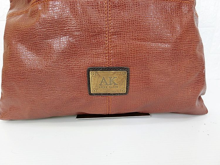AK ANNE KLEIN แท้ กระเป๋าสะพายข้างน้ำตาลคลาสสิกสปอต รูปที่ 2