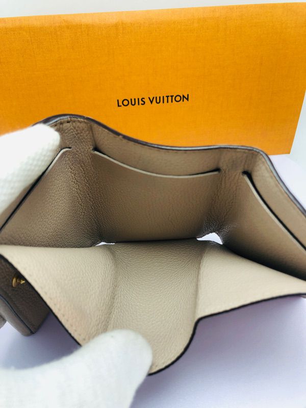 Louis Vuitton wallet (670300) รูปที่ 5