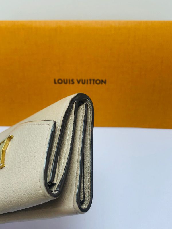 Louis Vuitton wallet (670300) รูปที่ 9
