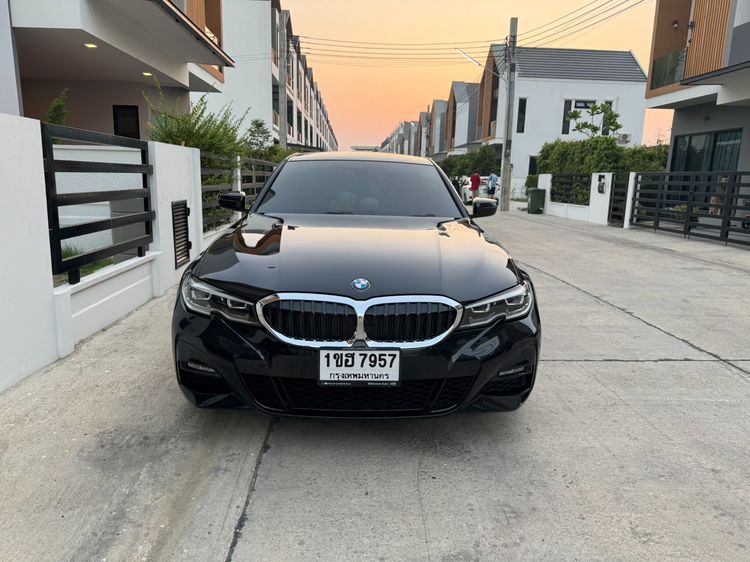 BMW Series 3 2020 320d Sedan ดีเซล ไม่ติดแก๊ส เกียร์อัตโนมัติ ดำ รูปที่ 2