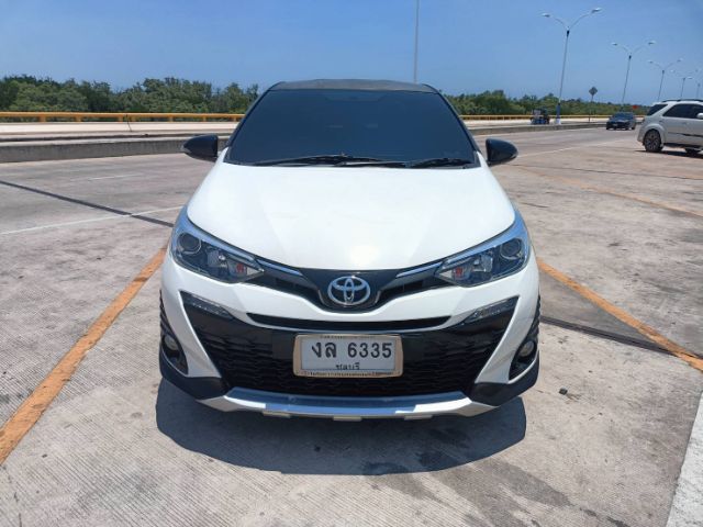 Toyota Yaris 2019 1.2 High Cross Sedan เบนซิน ไม่ติดแก๊ส เกียร์อัตโนมัติ ขาว รูปที่ 2