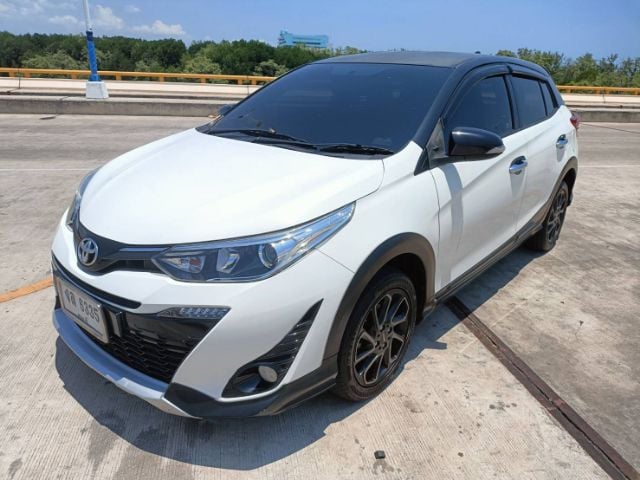 Toyota Yaris 2019 1.2 High Cross Sedan เบนซิน ไม่ติดแก๊ส เกียร์อัตโนมัติ ขาว รูปที่ 4