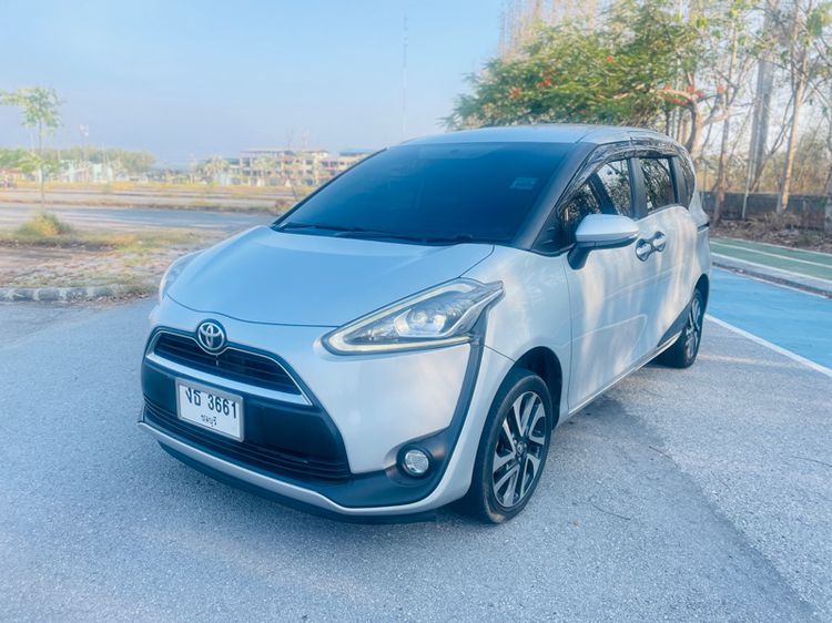 Toyota Sienta 2018 1.5 V Utility-car เบนซิน ไม่ติดแก๊ส เกียร์อัตโนมัติ บรอนซ์เงิน รูปที่ 1