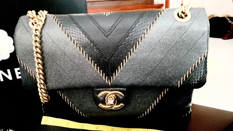 กระเป๋า Chanel รุ่นlimited edition ของแท้หาอยาก รูปที่ 9