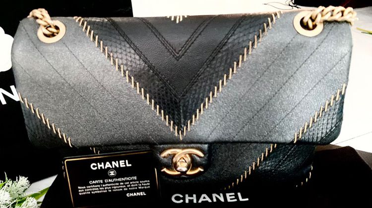 กระเป๋า Chanel รุ่นlimited edition ของแท้หาอยาก รูปที่ 3