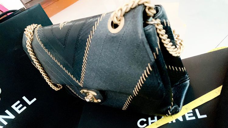กระเป๋า Chanel รุ่นlimited edition ของแท้หาอยาก รูปที่ 8