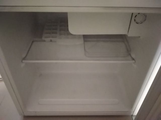 ขายตู้เย็นมินิบาร์1.7Q​ ยี่ห้อ​alco รูปที่ 7