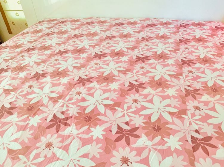 ผ้าปูที่นอนรัดมุม (แบบหนา) ขนาด 5.5-6ฟุต สีชมพูลายดอก มือสองขายตามสภาพ สินค้าญี่ปุ่น-เกาหลีแท้ รูปที่ 2