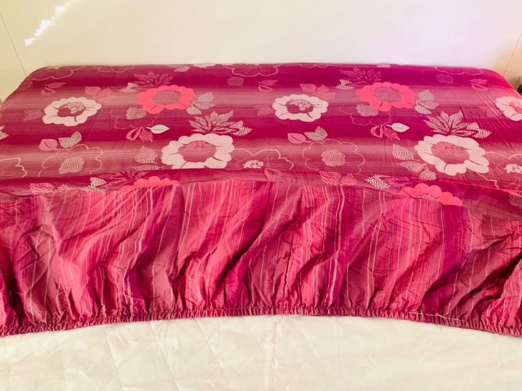 ผ้าปูที่นอนรัดมุม (แบบหนา) ขนาด 6ฟุต สีม่วงลายดอก ยี่ห้อ Paco rabanne (สภาพใหม่) มือสองสภาพดี สินค้าญี่ปุ่น-เกาหลีแท้ รูปที่ 8