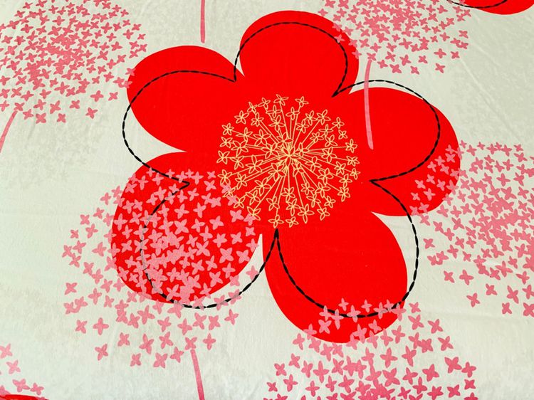 ผ้าปูที่นอนรัดมุม (แบบหนา) ขนาด 6-6.5ฟุต สีขาวลายดอกวินเทจสีแดง (สภาพใหม่) มือสองสภาพดี สินค้าญี่ปุ่น-เกาหลีแท้ รูปที่ 6