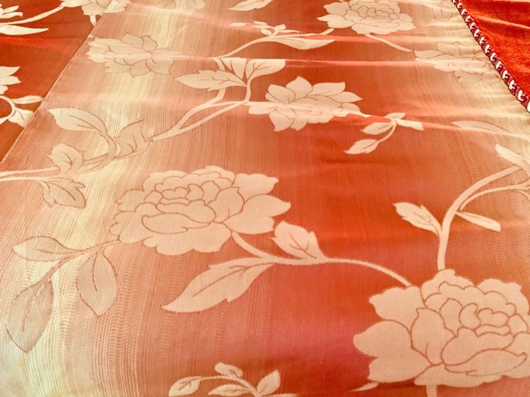 ผ้าปูที่นอนรัดมุม (แบบหนา) ขนาด 6.5-7ฟุต ผ้าทอลายสีน้ำตาลทองทอลายดอกขอบกำมะหยี่สีส้มอิฐ (สภาพใหม่) มือสองสภาพดี สินค้าญี่ปุ่น-เกาหลีแท้ รูปที่ 4