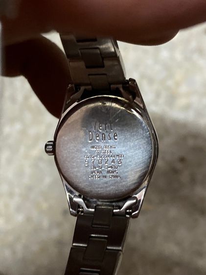 นาฬิกายี่ห้อ VERT DENSE  ควอทซ์ เลดี้ ของแท้มือสอง สายยาว 16.5 เซนติเมตร   700฿ รูปที่ 3