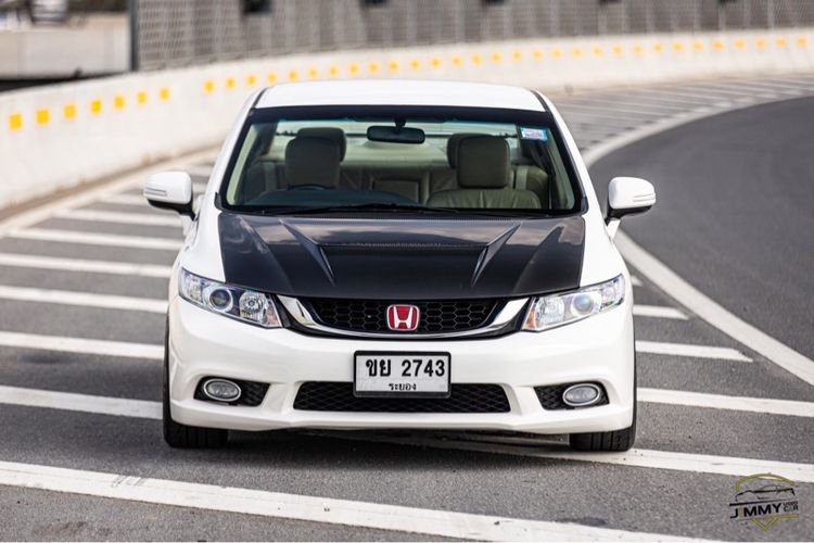 Honda Civic 2013 1.8 S i-VTEC Sedan เบนซิน ไม่ติดแก๊ส เกียร์อัตโนมัติ ขาว รูปที่ 2