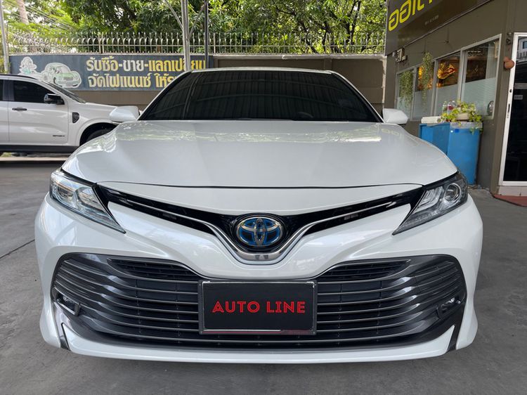 Toyota Camry 2019 2.5 Hybrid Premium Sedan ไฮบริด เกียร์อัตโนมัติ ขาว รูปที่ 2