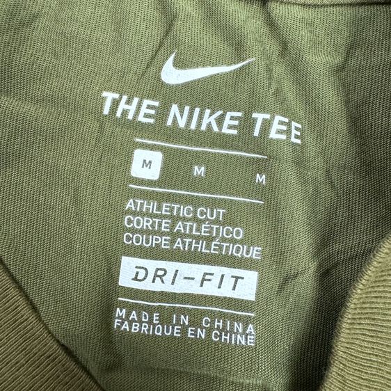 เสื้อยืด The Nike Tee Dri-FIT​ Size M รูปที่ 3