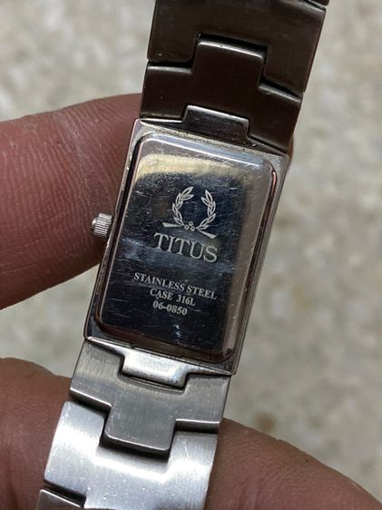 นาฬิกายี่ห้อ TITUS  ควอทซ์  เลดี้ ของแท้ มือสอง สภาพสวย  สแตนเลสทั้งเรือน 900฿ รูปที่ 2