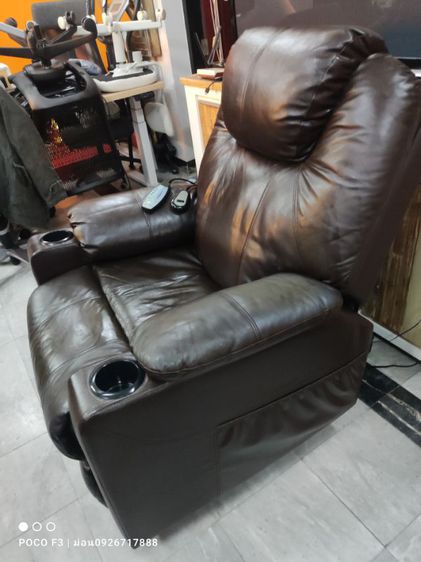 U-Ro Decor Genuine Leather recliner sofa with massage system โซฟาปรับนอนหนังแท้มาพร้อมระบบนวดตัว ถ้ามือ 1 สองหมื่นกว่าครับ
 รูปที่ 3