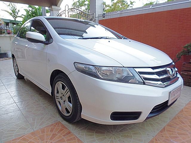 Honda City 2012 1.5 V Sedan เบนซิน ไม่ติดแก๊ส เกียร์อัตโนมัติ ขาว รูปที่ 3