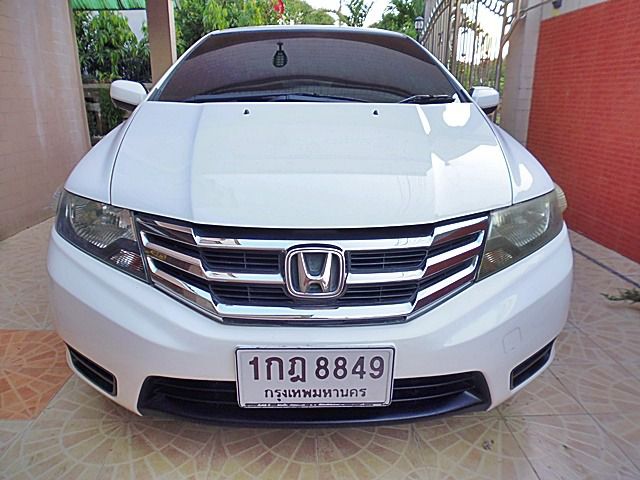 Honda City 2012 1.5 V Sedan เบนซิน ไม่ติดแก๊ส เกียร์อัตโนมัติ ขาว รูปที่ 2
