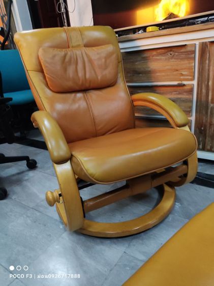 Import Genuine Leather recliner chair Oslo Correction Mandal style เก้าอี้ปรับนอนพร้อมที่วางขางานหนังแท้นำเข้าดีไซน์สวยๆสภาพสมบูรณ์ครับ

 รูปที่ 5