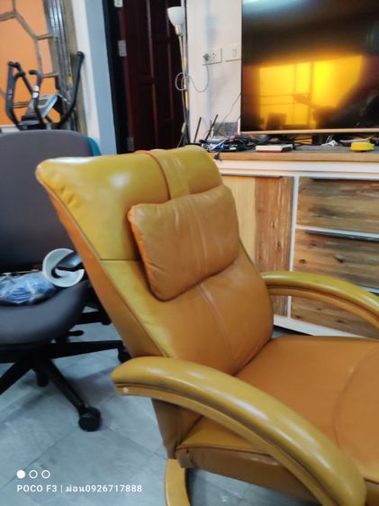 Import Genuine Leather recliner chair Oslo Correction Mandal style เก้าอี้ปรับนอนพร้อมที่วางขางานหนังแท้นำเข้าดีไซน์สวยๆสภาพสมบูรณ์ครับ

 รูปที่ 12