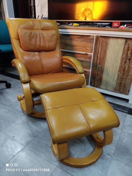 Import Genuine Leather recliner chair Oslo Correction Mandal style เก้าอี้ปรับนอนพร้อมที่วางขางานหนังแท้นำเข้าดีไซน์สวยๆสภาพสมบูรณ์ครับ

 รูปที่ 3