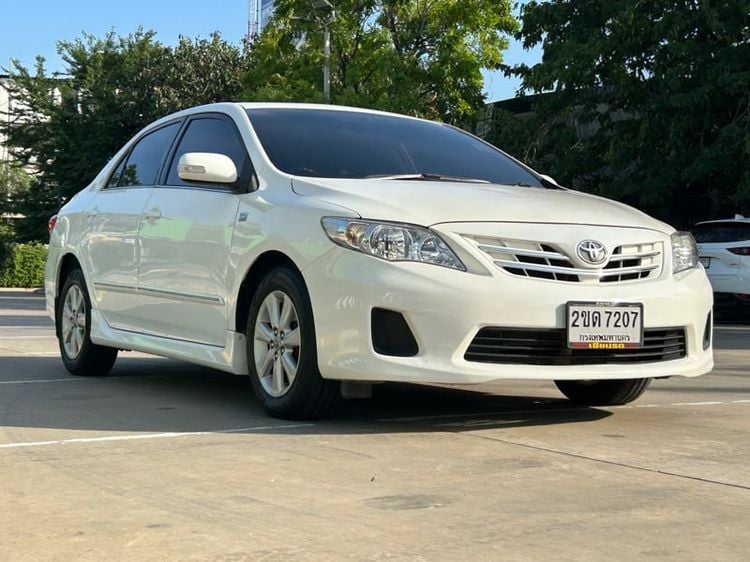 รถ Toyota Altis 1.6 G สี ขาว