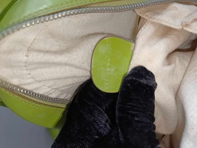 กระเป๋าคาดอก Gucci Bambu สีเขียว มือสองของแท้ครับ รูปที่ 17