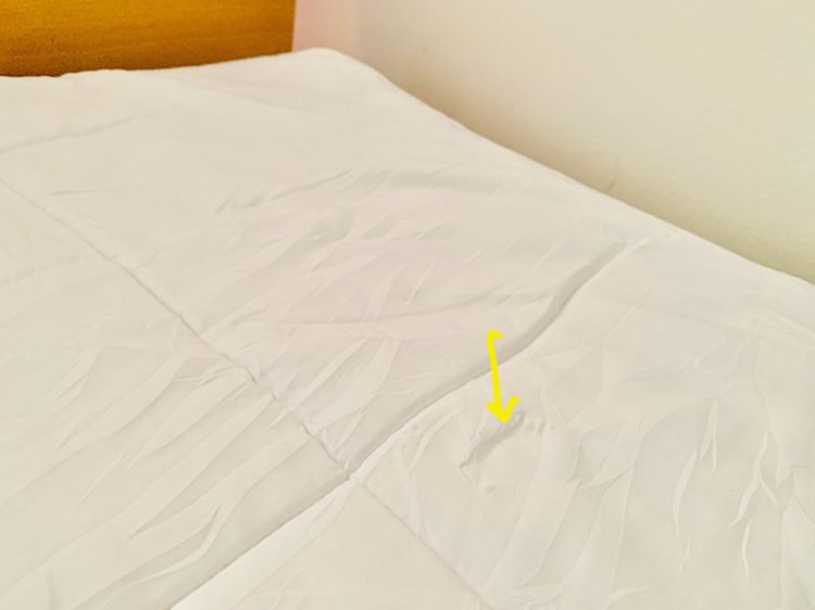 ที่นอนปิคนิค หรือท๊อปเปอร์ ขนาด 3.5ฟุต สีขาวปักลายตารางทั้งผืน ยี่ห้อ Hire Home (สภาพใหม่) (สินค้าหายาก) มือสองขายตามสภาพ รูปที่ 5