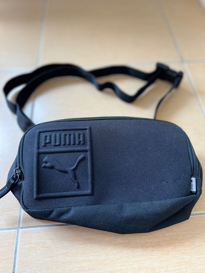 กระเป๋าสะพาย PUMA ของแท้ size เล็ก มือสอง มีตำหนินิดหน่อยขอคนรับได้คร้า รูปที่ 3