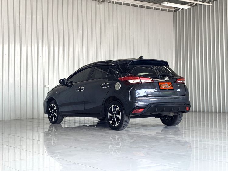Toyota Yaris 2023 1.2 Sport Hatchback Sedan เบนซิน เกียร์อัตโนมัติ เทา รูปที่ 4