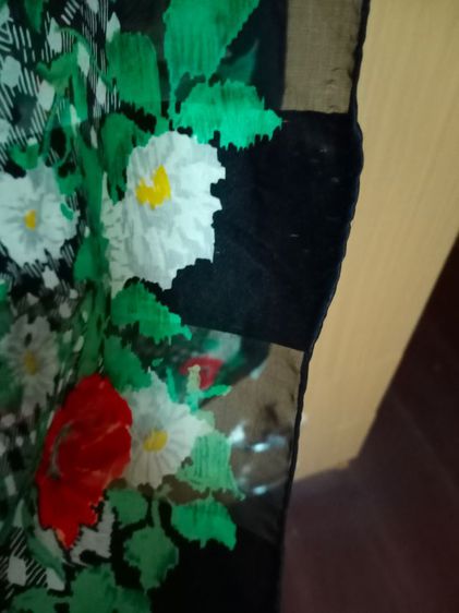ผ้าพันคอลายดอก emanuel ungaro รูปที่ 2
