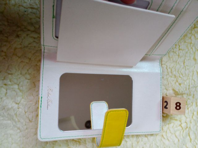 กระเป๋าใส่โทรศัพท์สีขาวเหลือง ribbon bookcase รูปที่ 4