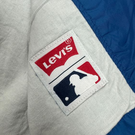 เสื้อคลุม​ Levi’s x Cubs Baseball Limited Edition Size XL​ ใหม่​มาก​ รูปที่ 6