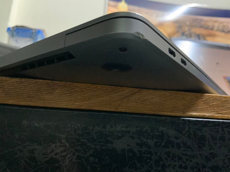 Macbook Pro 13" 2020 i5 8G, 2Thunderbolt (มีปัญหา ดูในรายละเอียด) รูปที่ 4