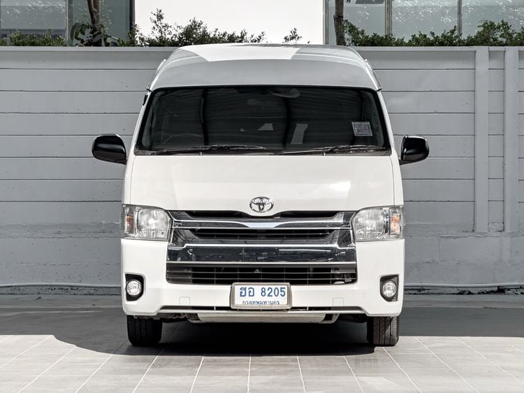 Toyota Commuter 2019 3.0 Van ดีเซล ไม่ติดแก๊ส เกียร์ธรรมดา ขาว รูปที่ 2