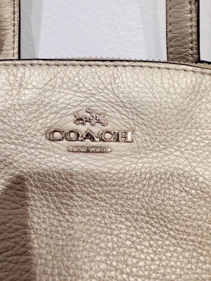 กระเป๋า COACH ทรงพัดมินิ รูปที่ 4