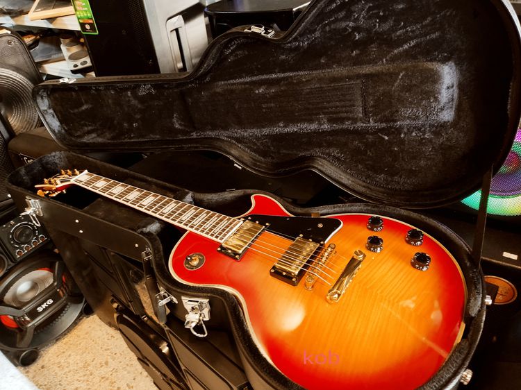 กีต้าร์ไฟฟ้า ยี่ห้อ Gibson รุ่น LesPaul สีซัลเบิร์ท มือสอง ราคา 9,900 บาท รูปที่ 5