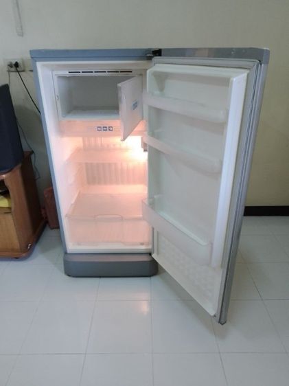 ตู้เย็นpanasonic  รุ่นNR-AII82  6.3คิวใช้ได้ปกติเย็นค่ะ ขอคนที่สะดวกมารับสินค้าเองค่ะ 0850598055ค่ะ รูปที่ 2