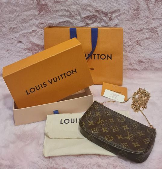 Louis Vuitton หนังแท้ ไม่ระบุ น้ำตาล LV Mini Pochette ปี 2003  