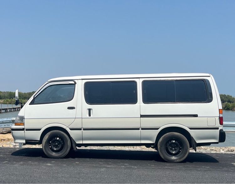 Toyota Hiace 1993 2.5 Van ดีเซล ไม่ติดแก๊ส เกียร์ธรรมดา ขาว รูปที่ 2