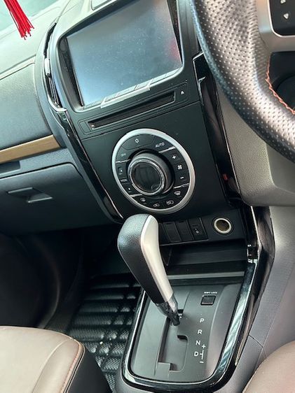 Isuzu D-MAX 2018 3.0 V-Cross Z Prestige 4WD Pickup ดีเซล ไม่ติดแก๊ส เกียร์อัตโนมัติ ดำ รูปที่ 2