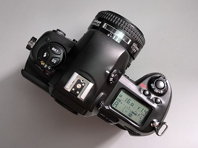 Nikon D1 lens 50mm f1.4D รูปที่ 3