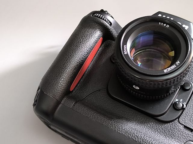 Nikon D1 lens 50mm f1.4D รูปที่ 8