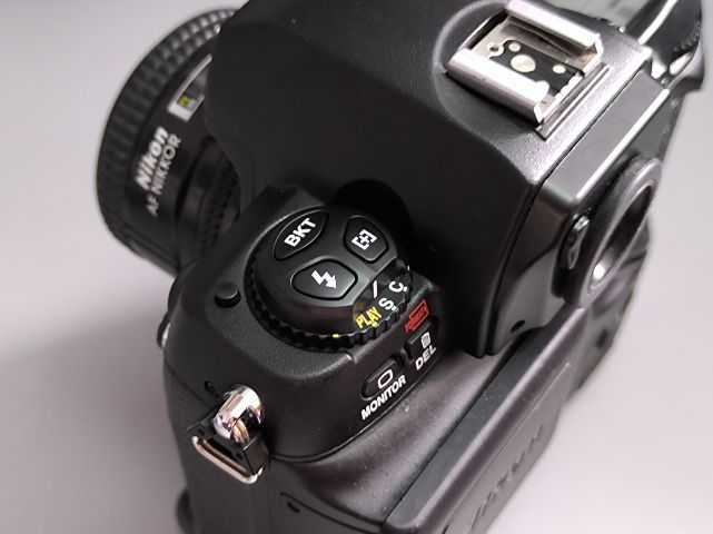 Nikon D1 lens 50mm f1.4D รูปที่ 5