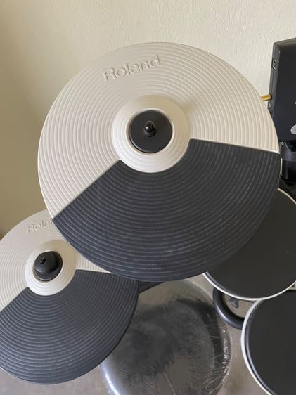กลองชุดไฟฟ้า Roland TD-1K V-Drums Kit ระบบทุกอย่างใช้งานได้ตามปกติเหมือนของใหม่ แถมเก้าอี้และหูฟังให้พร้อมใช้งาน รูปที่ 4