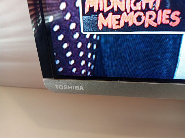 TOSHIBA รุ่น 47L5450vt LED 
smart tv
พร้อมตัวยึดติดผมนัง
สภาพดี รูปที่ 2