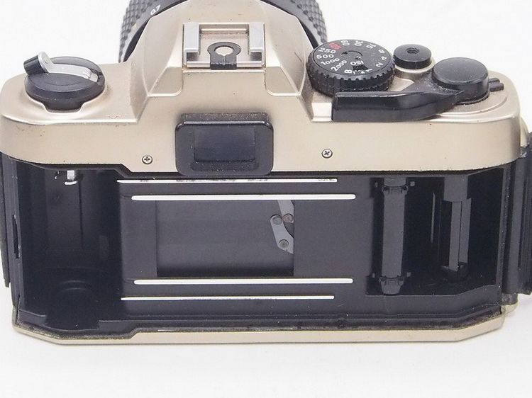กล้องใช้ฟิลม์ NIKON FM 10 พร้อมเลนส์ซูม NIKON 35-70 ปรับโฟกัสเอง ขึ้นฟิลม์เอง ถอดเปลี่ยนเลนส์ได้ รูปที่ 5
